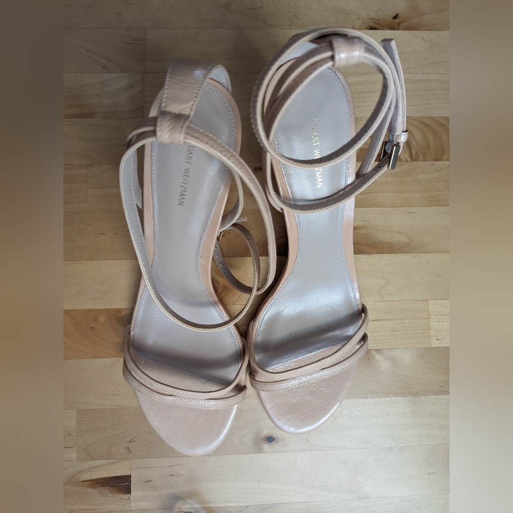 Stuart Weitzman, size 9, nude heels